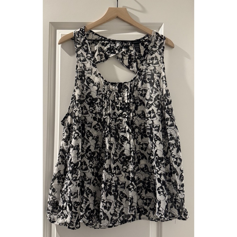 Torrid Skull Print Sleeveless Blouse Top Size 3 Goth Grunge Punk Cutout Back